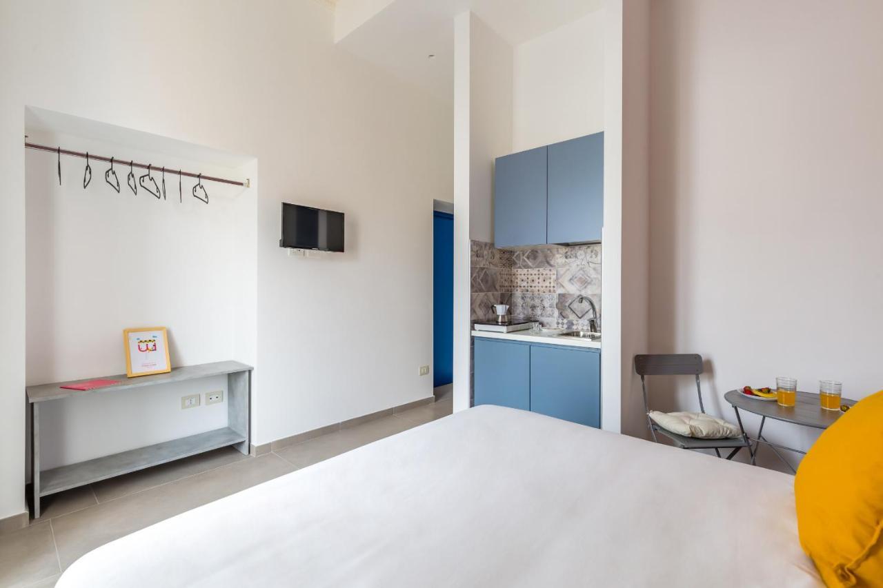 Ferienwohnung Maria'S Bright Flats At The Cathedral Neapel Exterior foto