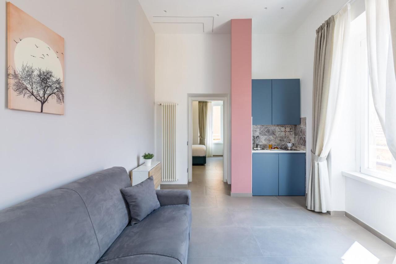 Ferienwohnung Maria'S Bright Flats At The Cathedral Neapel Exterior foto